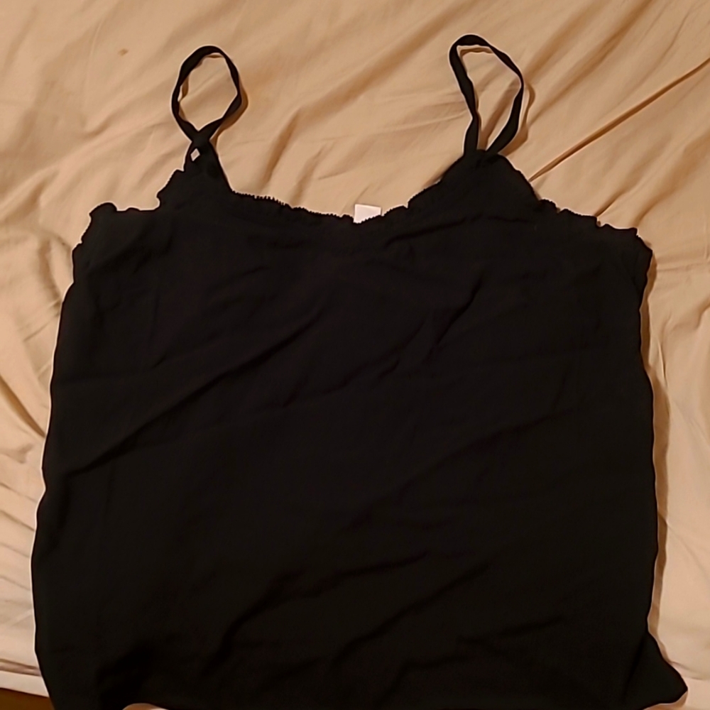Cute black tank top in small